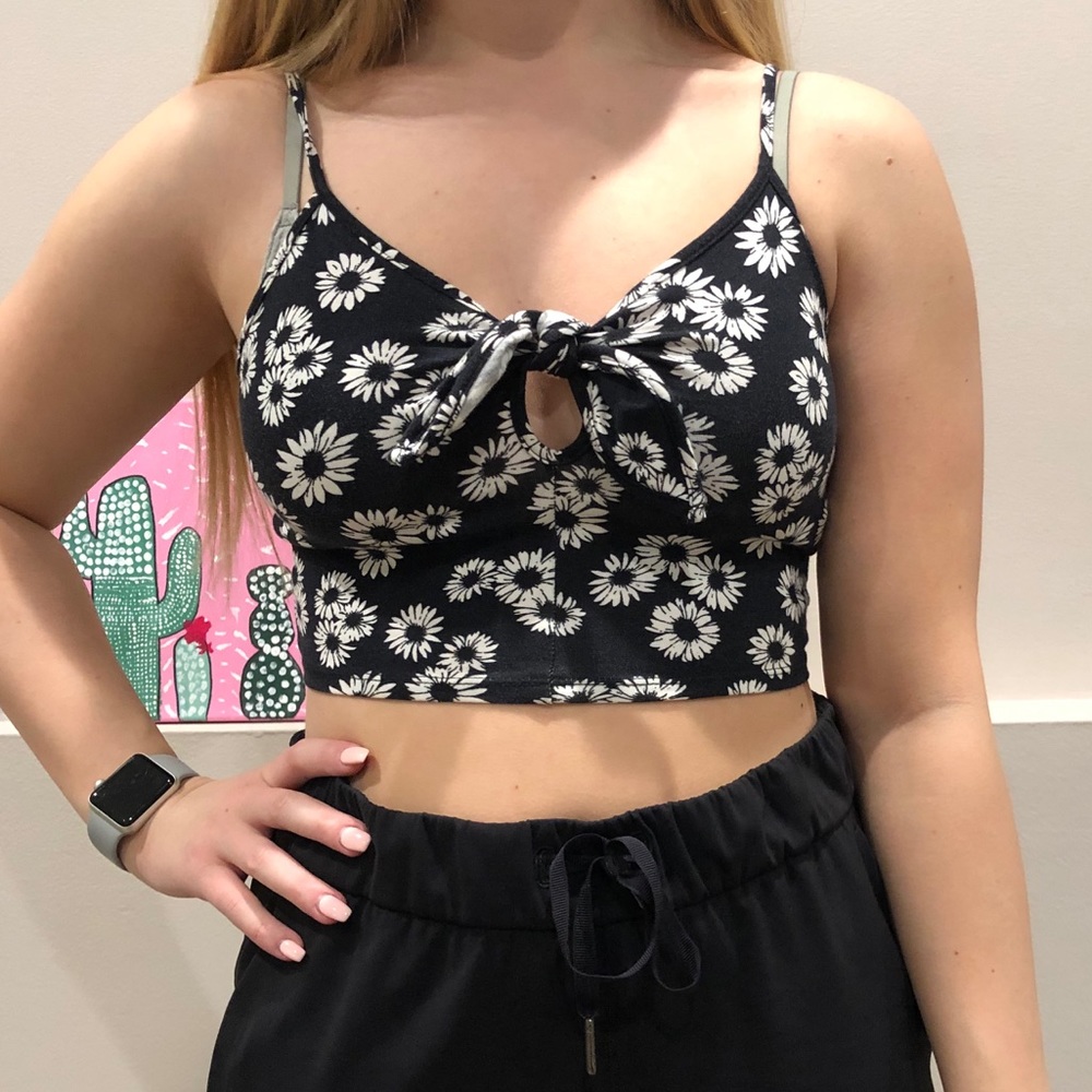 Forever 21 floral crop tank size small NWOT